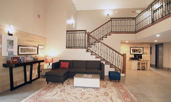 Greenfield Hotel | Country Inn & Suites by Radisson, Greenfield, IN