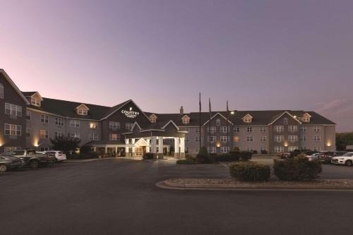 Sprague Hotel | Country Inn & Suites by Radisson, Beckley, WV