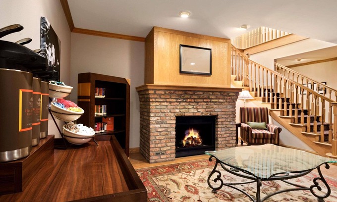 Clinton Hotel | Country Inn & Suites by Radisson, Clinton, IA