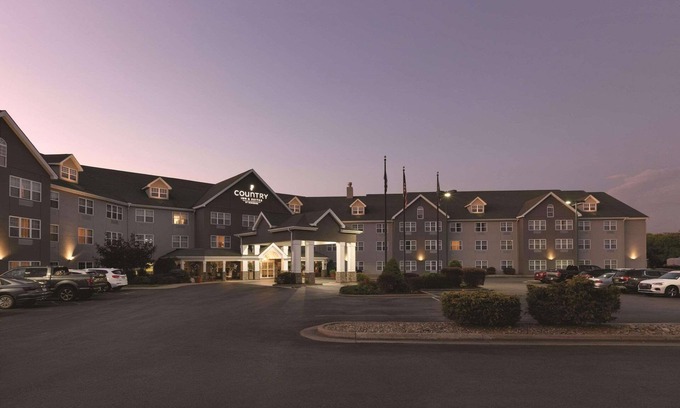 Sprague Hotel | Country Inn & Suites by Radisson, Beckley, WV