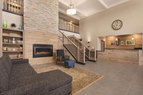Detroit Lakes Hotel | Country Inn & Suites by Radisson, Detroit Lakes, MN