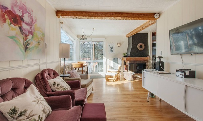 Sainte-Ann-des-Lacs House | Country living house 303101 CITQ