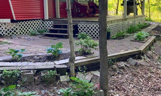 Scottville House | Country life 15 minute drive to Lake Michigan