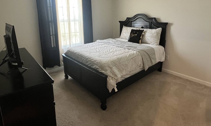 North Chesterfield House | Country Living Close To The City