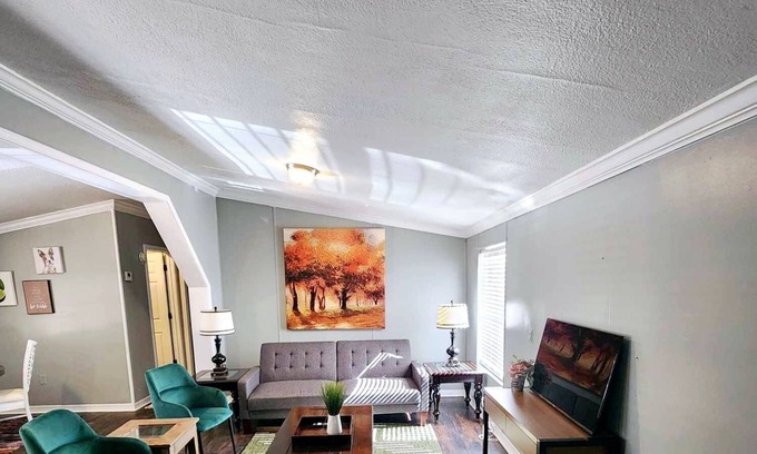 Citronelle House | Country living at it's best, in this charming 3 bedroom home
