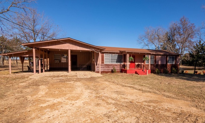 Pittsburg House | Country Living in Beautiful East Texas
