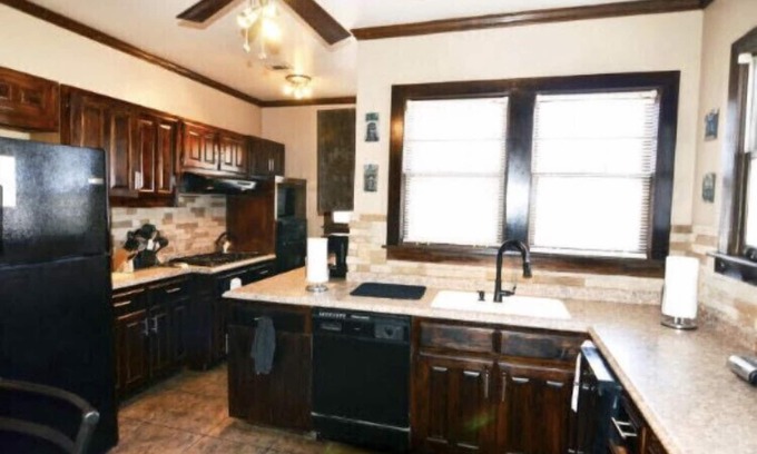 Ellendale House | Country Living in the City, Relax!