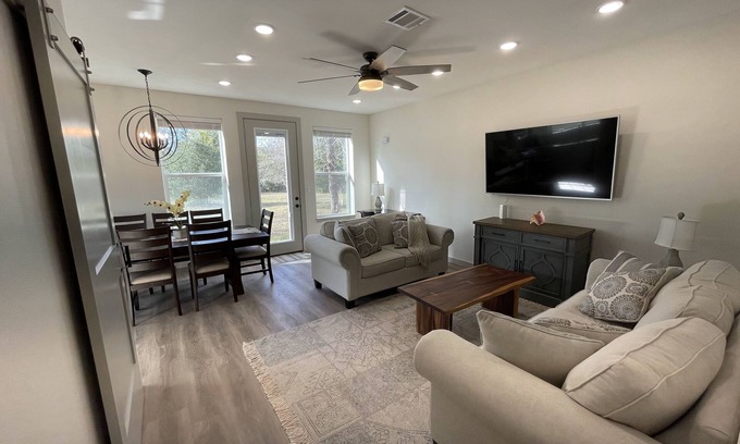 Hockley House | Country Oasis - Entire Home