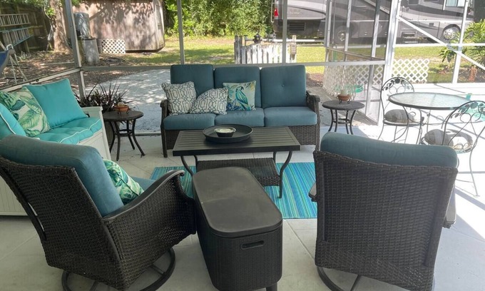Monticello House | Country Pool House-Perfect for families, private