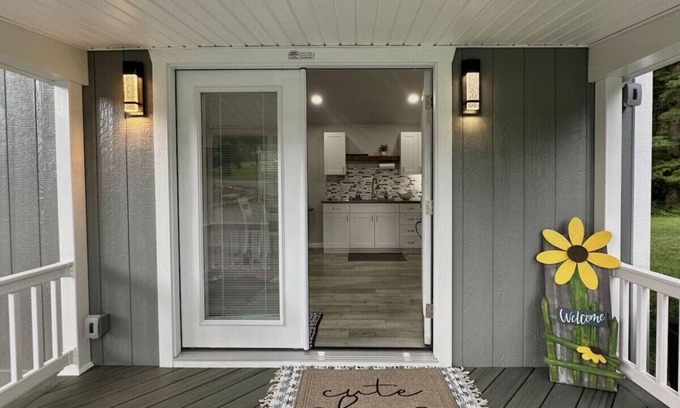 Peru House | Country Quaint near Mississinewa Lake