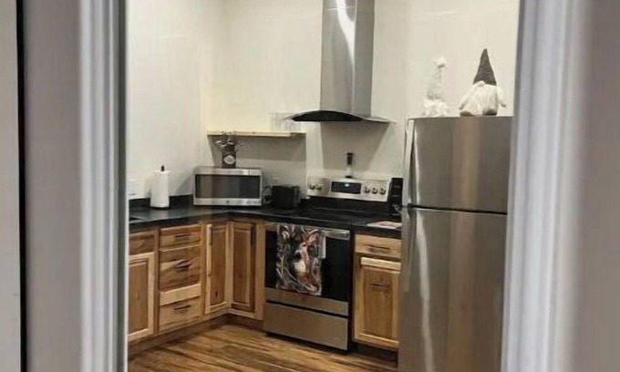 Johnson Cabin | Country Quiet 1 Bedroom Cabin/House