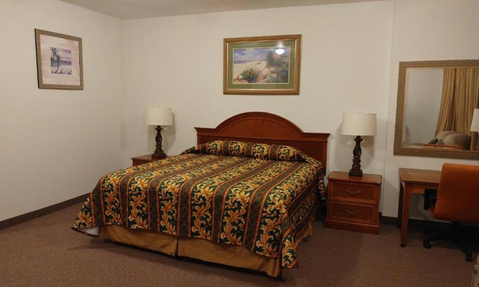 Manvel Hotel | Country Regency Inn & Suites