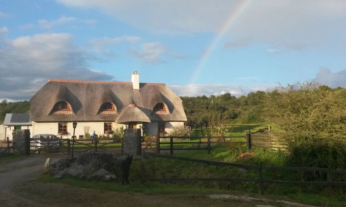 County Cork Cottage | Country Retreat - Ideal for Touring