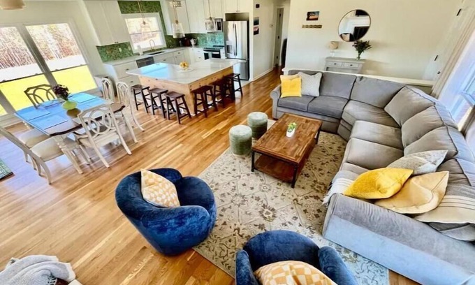 Massies Mill House | Country retreat w. mountain views + river access