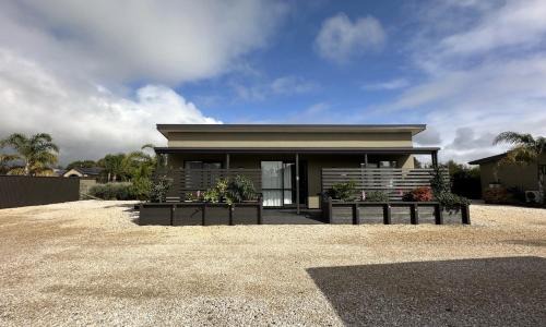 Hope Apartment | Country Retreats on Ranzau 9