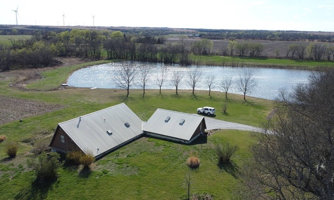 Lyon County House | Country Road Getaway