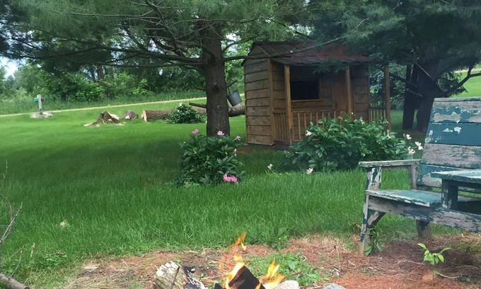 Waverly House | Country Serenity Retreat-Private, Peaceful by the River