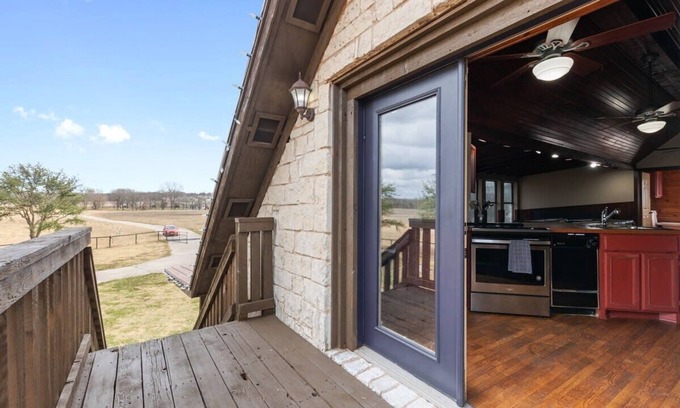 Weston House | Country side at Melissa Ranch for Events & Gathering.