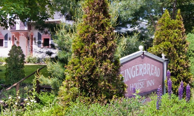 Wolfville Bed & Breakfast | Country Suite - HotTub, KingBd, Downtown