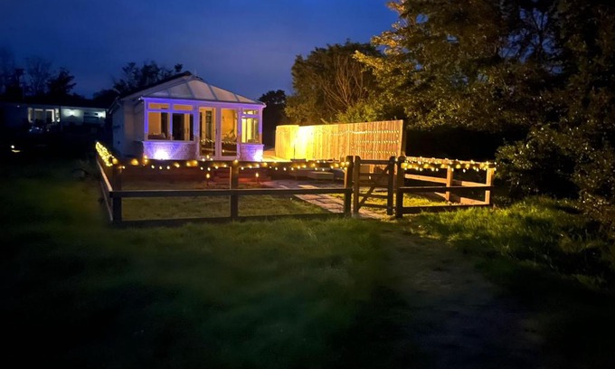 Westbury Apartment | Country View Lodge
