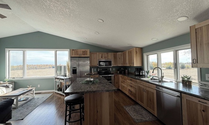 Liberty Mills House | Country View Retreat - 3 bedroom, Private family-friendly home