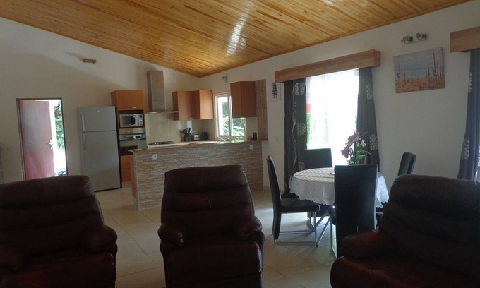 Le Mont-Dore Villa | Country Villa 130m2 to large south of the capital of Noumea