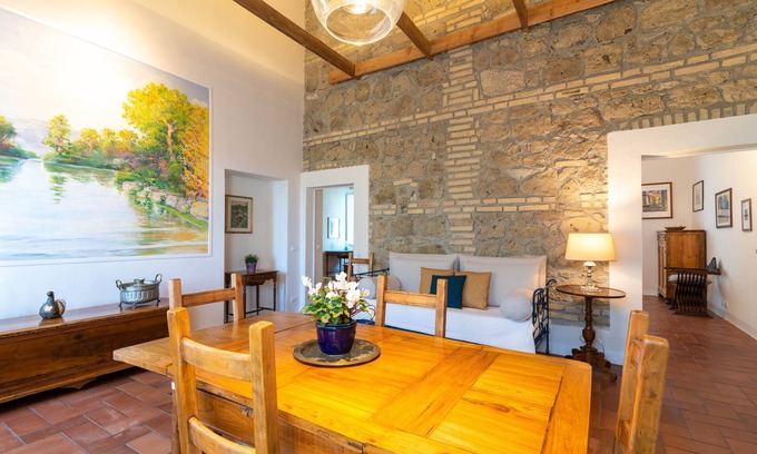 Zona LVIII Prima Porta Apartment | COUNTRY VILLA