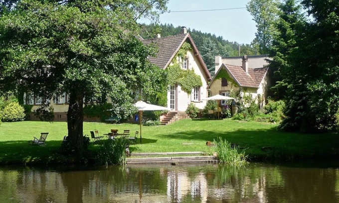 Windstein Apartment | countryside apartment near the lake