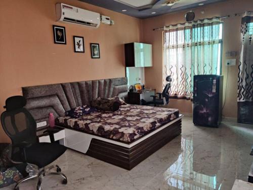 Gwalior Apartment | Countryside Charm by BnBGuys