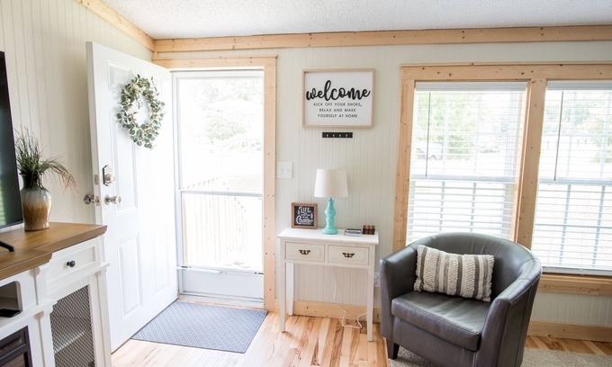 Durants Neck Cottage | ~Countryside Cottage~Deck~Grill~Wi-fi~Belvidere~Near Albemarle Croquet Club