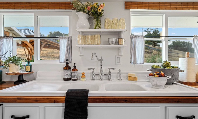 Newcastle House | Countryside Cottage