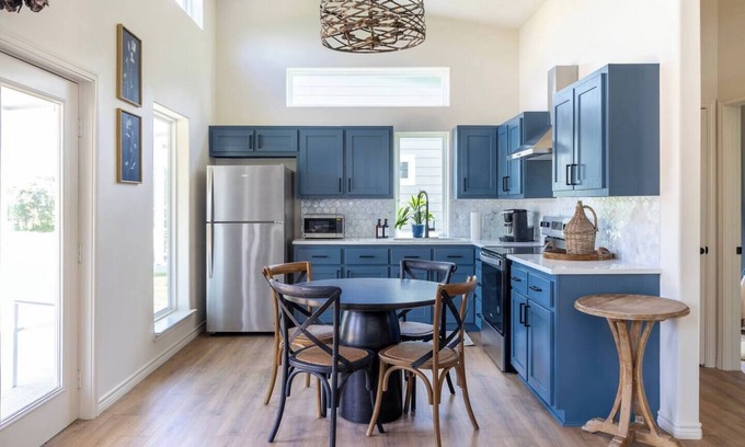 Warrenton House | Countryside Escape | Brand NEW Cottage | 5 Mins to Round Top