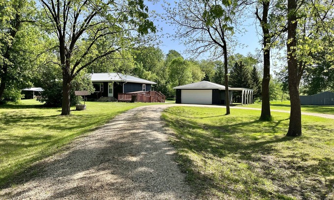 Alexandria Other | Countryside Home, Dog Friendly, Large Yard, Near Several Lakes