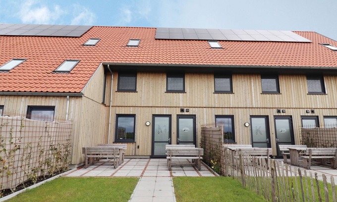 Leons House | Countryside Home in Leons