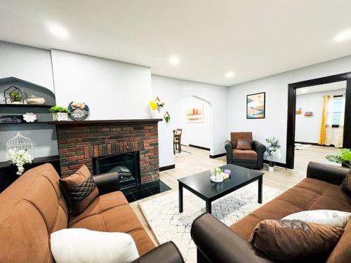 Corning House | Countryside Home with Rustic Feel in heart of Corning