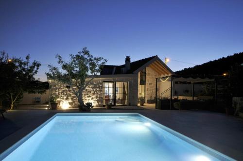 Seget Villa | Countryside house Rusulica