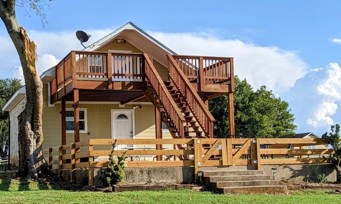 Moody Cottage | Countryside Retreat Close to Waco