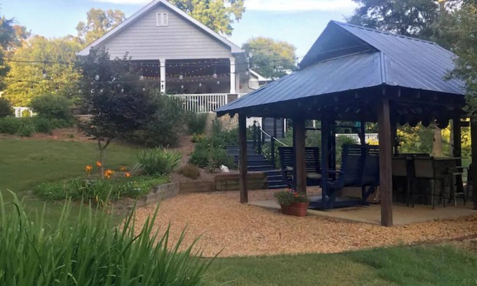Madison County House | Countryside Retreat Near Athens & UGA