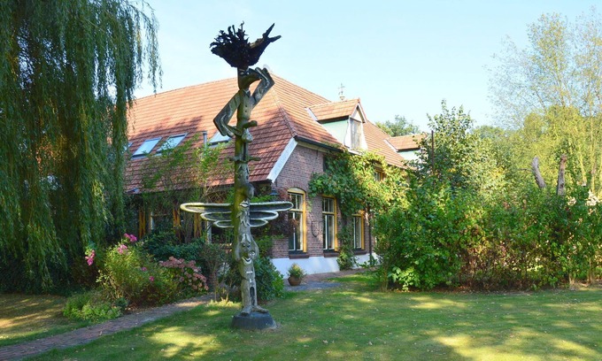 Rekken House | Countryside Villa with Games