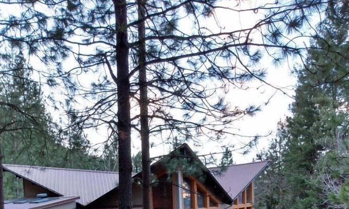 Ahsahka House | COUNTY LINE MOUNTAIN LODGE