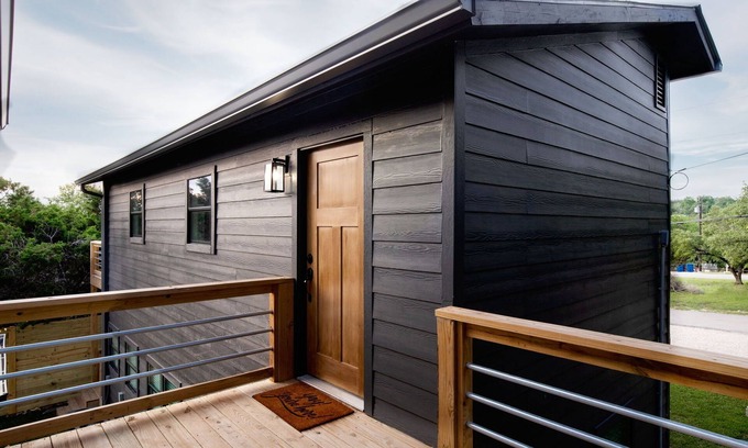 Canyon Lake Apartment | Couple's 2nd Story Lake House Retreat! - Pet Friendly, SUP Boards + Kayaks -