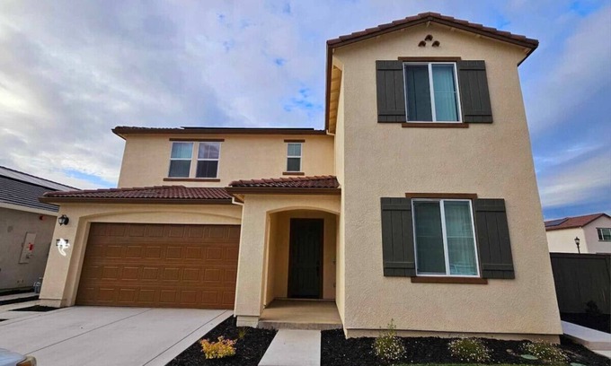 Stockton Apartment | Couple's Getaway: Kitchen, Laundry & Private Bath