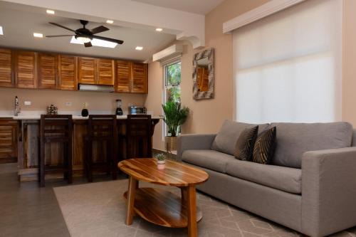 Jaco Apartment | Couples Condo B42 1BR Pool Jacuzzis Covered Terrace Walk to Ocean and Dining Secure Complex