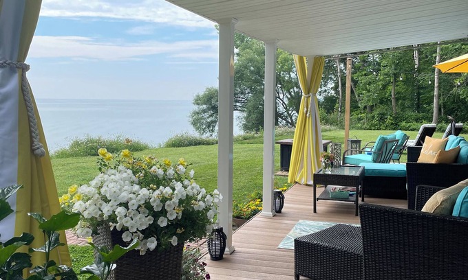 Lexington Cottage | Couples Getaway on Lake Huron 2 miles south of the quaint town of Lexington