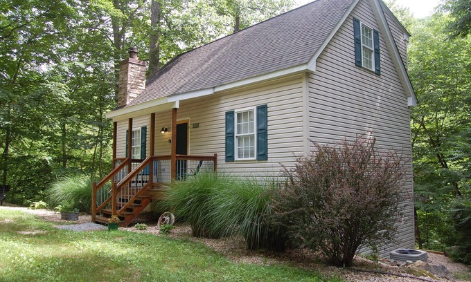 Tyro Cabin | Couples Mountain Retreat