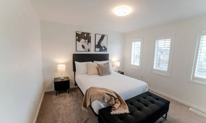 Brantford House | Couples Retreat
