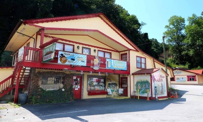 Helen Apartment | Couples Retreat! Cozy apartment in downtown Helen, GA.