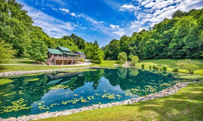 Ava Cabin | Couples Retreat | Ponds | Hot Tub | Trails | Fires