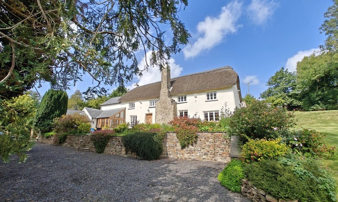 Chittlehampton House | Court - Four Bedroom House, Sleeps 8