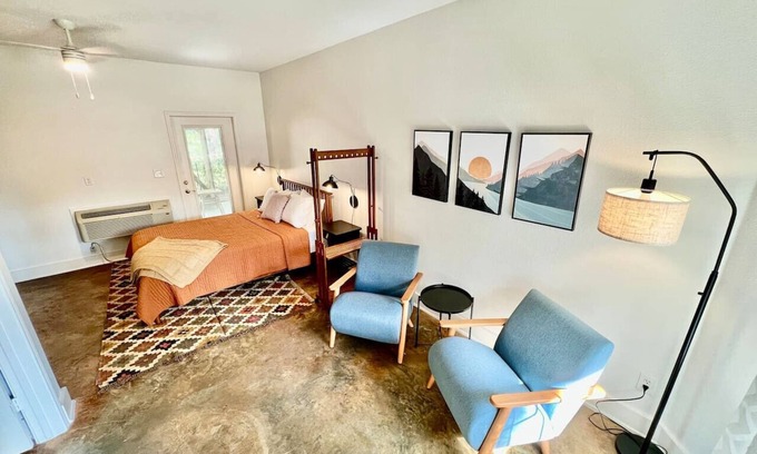 Smithville Apartment | Court Yard Studio Smithville